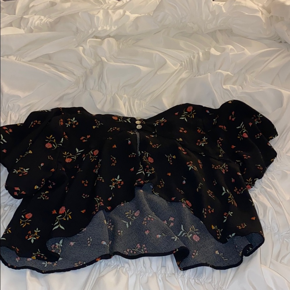 Urban Outfitters- Kimchi Blue Floral Open Back Top - Picture 4 of 5